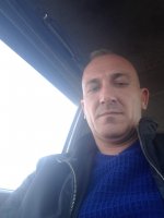 Une photo d’un participant qui veut faire connaissance et se marier